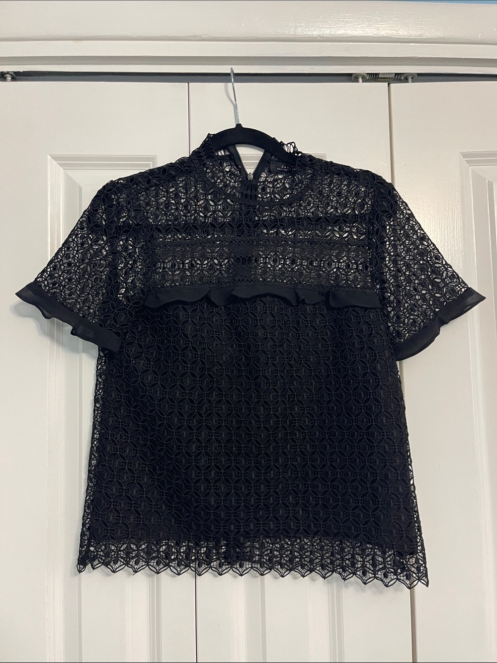 ZARA Black Lace Short-Sleeve Blouse - Elegant Women's Top